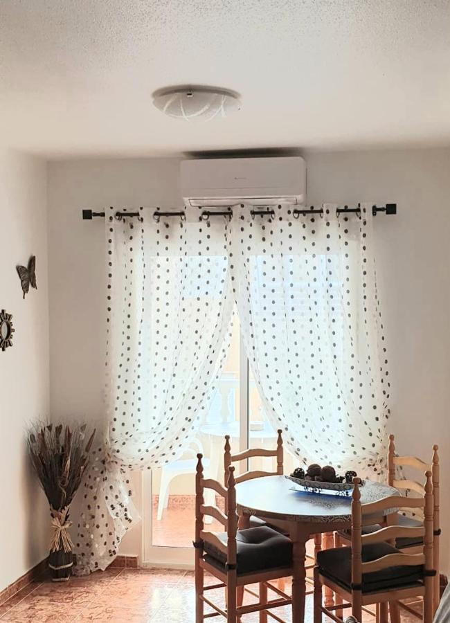 Apartamento Los Gases Torrevieja Exterior photo
